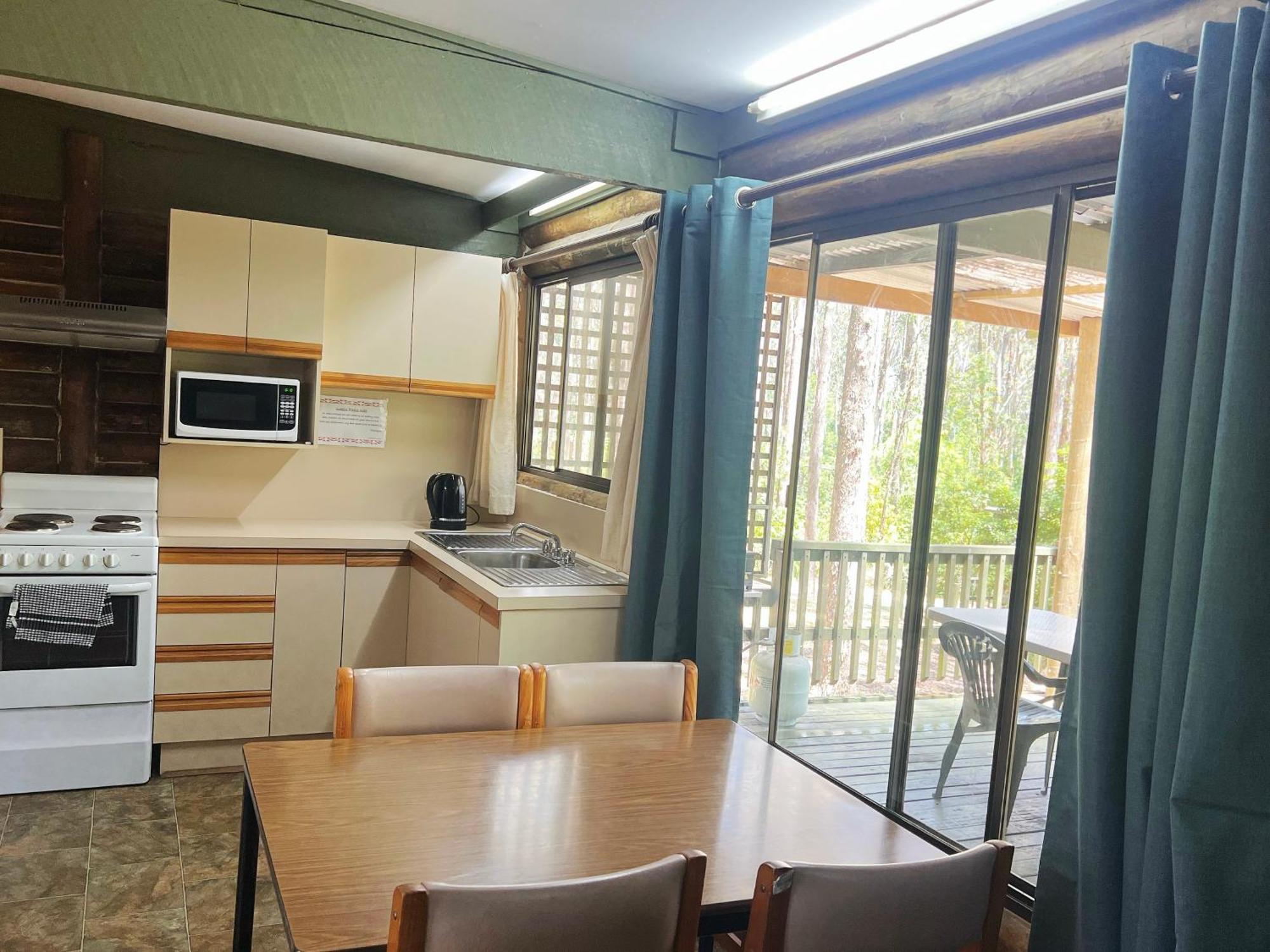 Lakes Entrance Log Cabins מראה חיצוני תמונה
